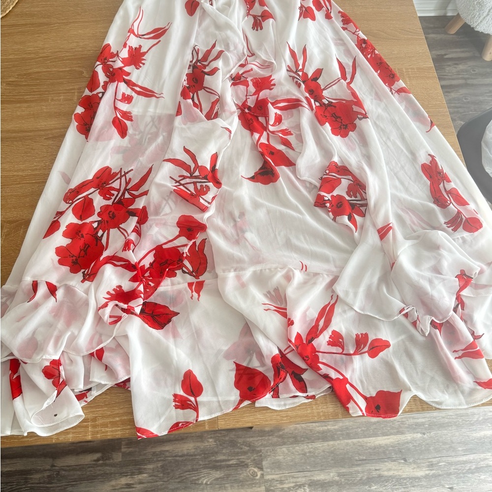 Luxxel Red and White Floral skirt